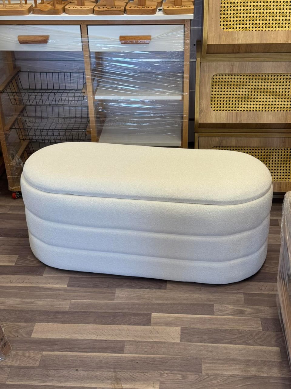 Banc coffre bouclette ovale